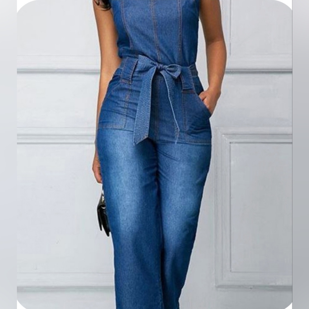 Sleeveless denim jumpsuit